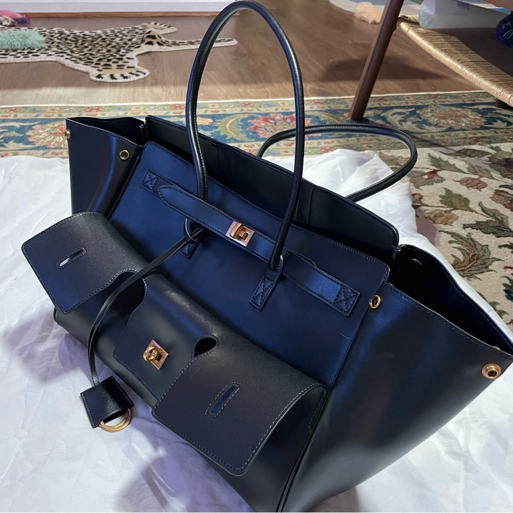 Elegant Black Tote Bag
